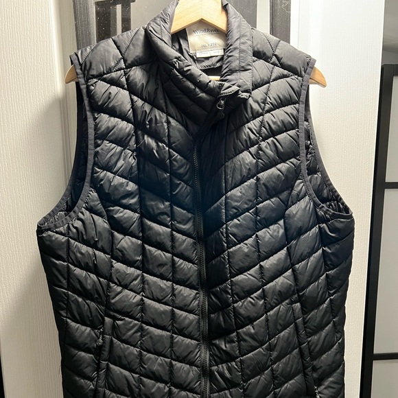 Black Quilted Vest - Picture 1 of 4